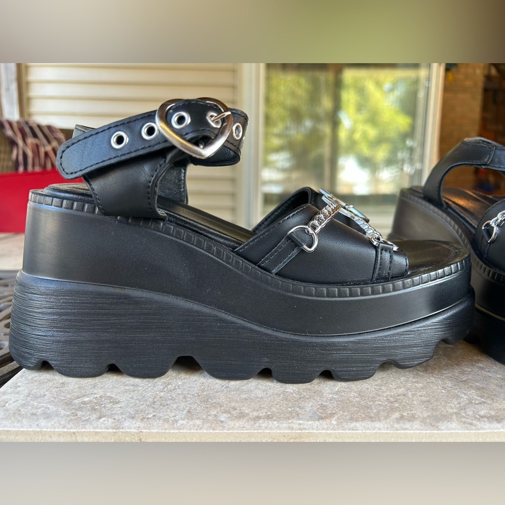Chunky Black Platform Sandals 8/8.5